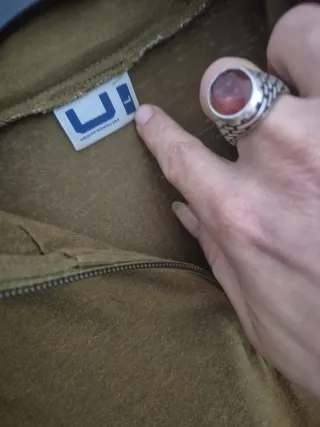 Camiseta cuello alto cremallera verde oliva XL