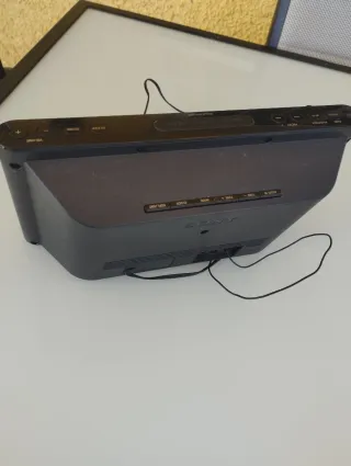 Radio Orologio Sony con Caricatore per iPhone