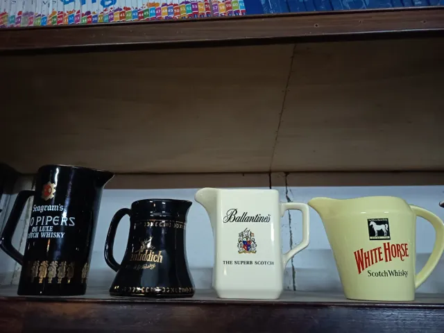 Caraffe in ceramica per whisky