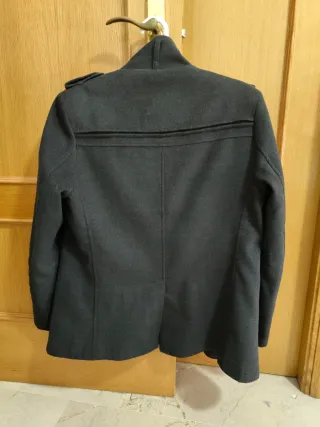 Abrigo negro doble botonadura