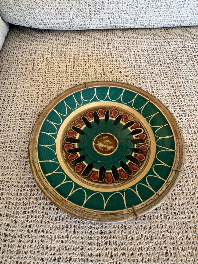 Plato decorativo cerámica verde y marrón