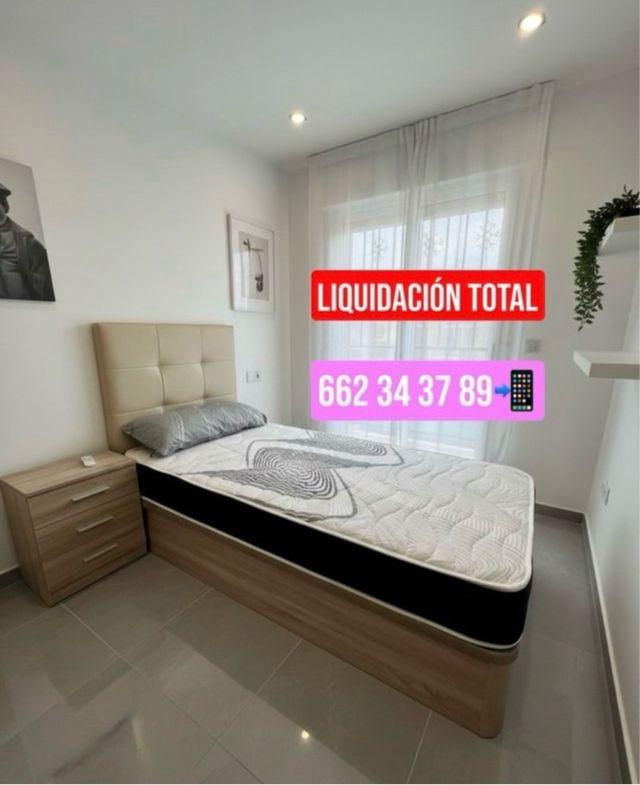 Ultime unità di divani-letto in offerta speciale!