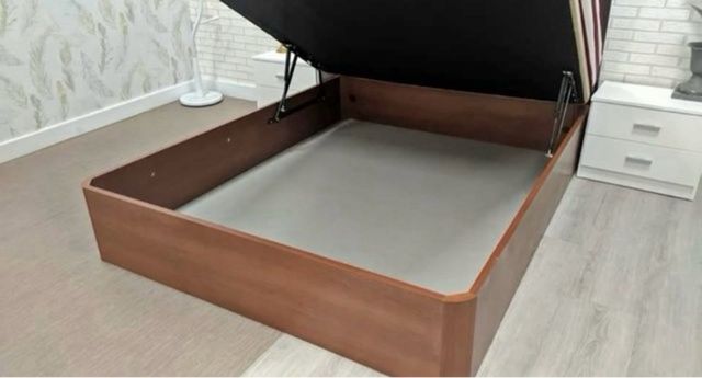 Ultime unità di divani-letto in offerta speciale!