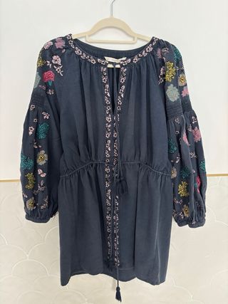 Vestido Zara bordado floral azul