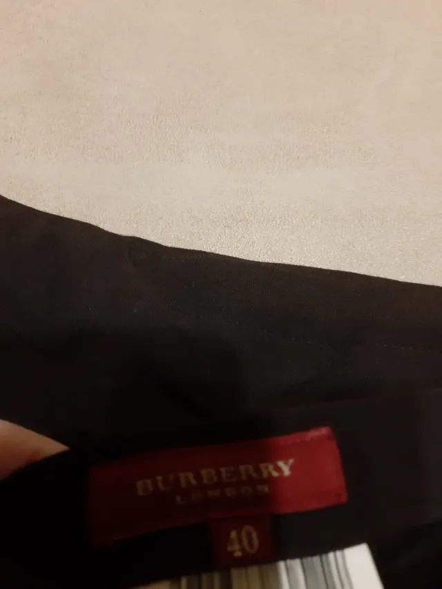 Pantalón Burberry vestir Mujer.