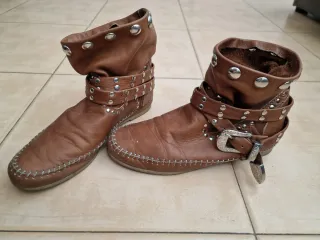 Stivaletti Country in Pelle Marrone, Borchie