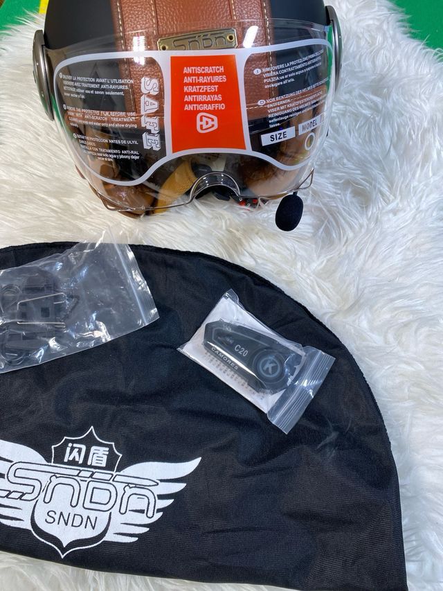 Casco retro SNDN con visor y accesorios