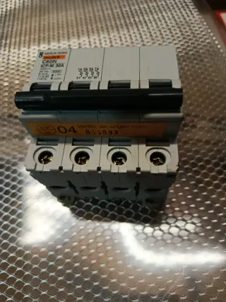 Interruptor Magnetotérmico  ICP-M 30A