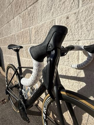 Bicicleta da strada Orbea in carbonio