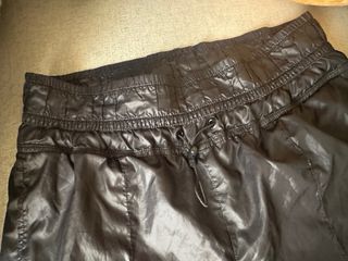 Pantalón Nike charol puño