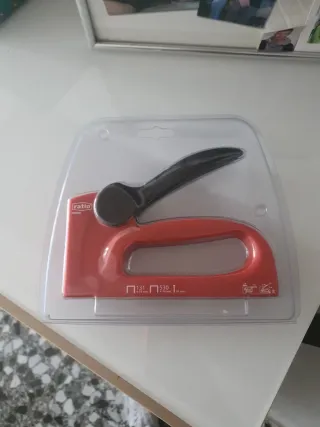 Grapadora Ratio Roja