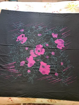 Maxi foulard con fiori fucsia viola