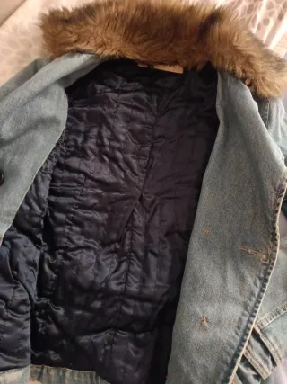 Chaqueta vaquera con forro interior y pelo cuello
