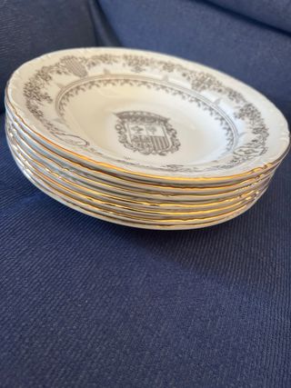 7 Platos Hondos Escudo Aragón Borde Dorado