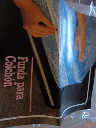 Funda de colchón celeste floral