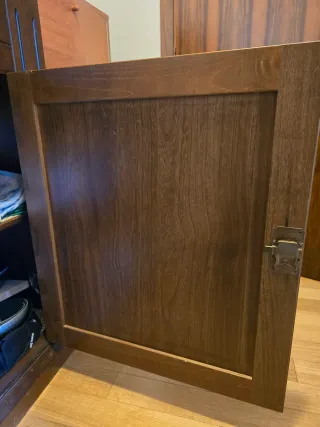 Mobile in legno massiccio