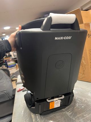 Maxi-Cosi Nomad Plus cadeira auto dobrável