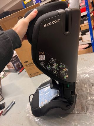 Maxi-Cosi Nomad Plus cadeira auto dobrável