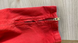 Pantalón vaquero Zara rojo
