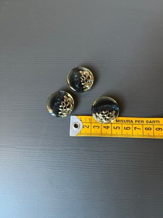 3 bottoni decorativi