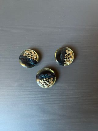 3 bottoni decorativi