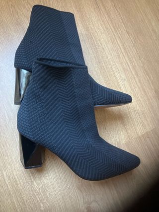Botines Mary paz en gris. tipo calcetín,Talla 37