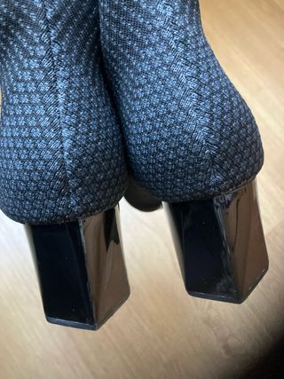 Botines Mary paz en gris. tipo calcetín,Talla 37