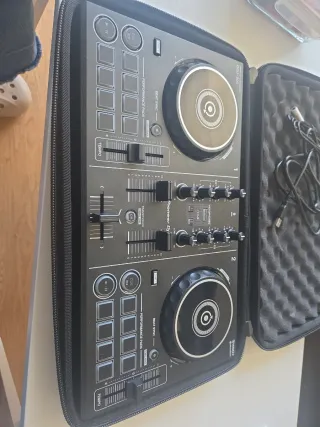 Controladora DJ Pioneer DDJ-200