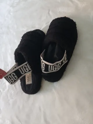 Pantuflas UGG Negras