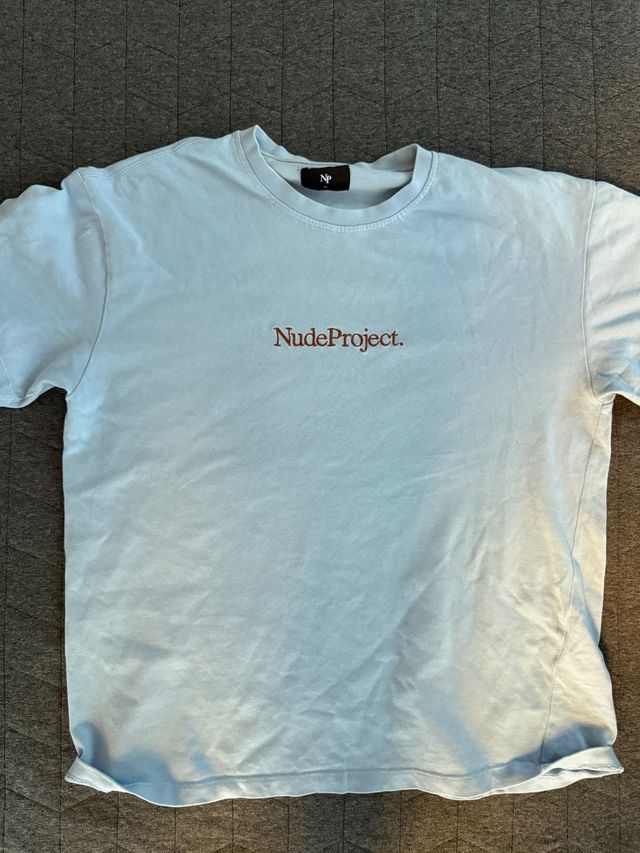 Camiseta Nude Project Azul Claro