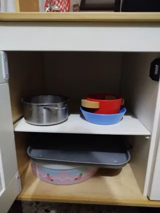 Cocina infantil IKEA, con accesorios