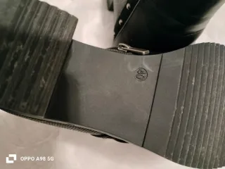 Botines piel negros con cremallera