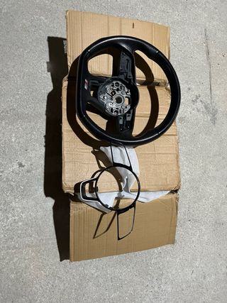 Volante Audi achatado