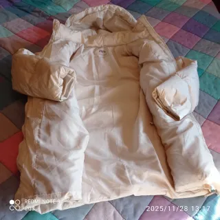 Abrigo acolchado Zara mujer beige plumas