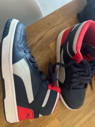 Zapatillas Puma Botín Azul y Rojo