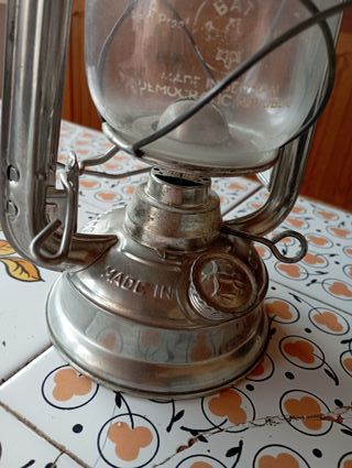 Antico quinqué della RDT