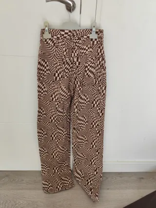 Pantalón vaquero geométrico Pull&Bear XS