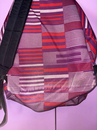 Mochila Eastpak Morado y Rojo