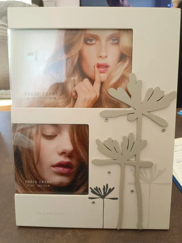 Marco de fotos doble con flores