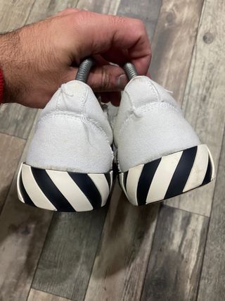 Off-White Scarpe Sneakers Bianche Nere