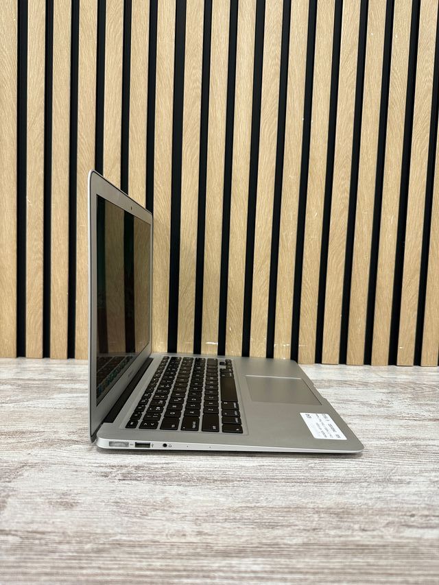 MacBook Air 13" 2014 i7 8gb 256gb SSD