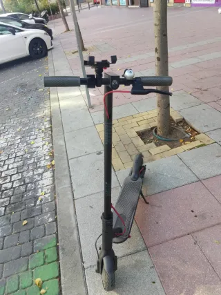 Patinete Eléctrico Xiaomi + Cargador