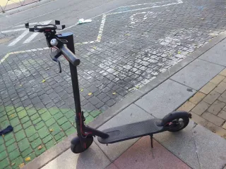Patinete Eléctrico Xiaomi + Cargador