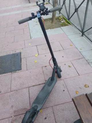 Patinete Eléctrico Xiaomi + Cargador