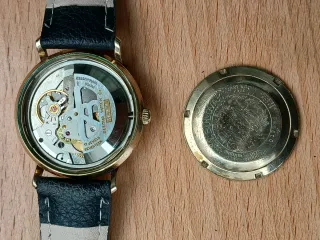 Reloj Bulova Automático Negro Dorado