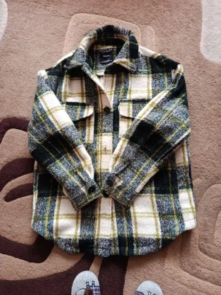 Sobrecamisa cuadros Bershka talla S