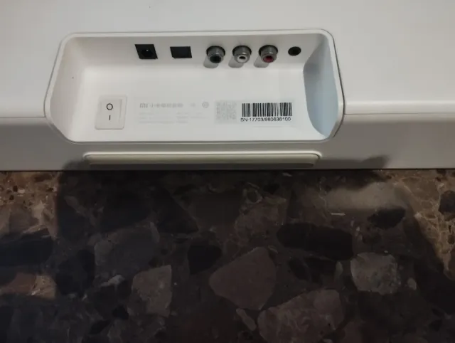 Barra de Sonido Xiaomi Gris y Blanca