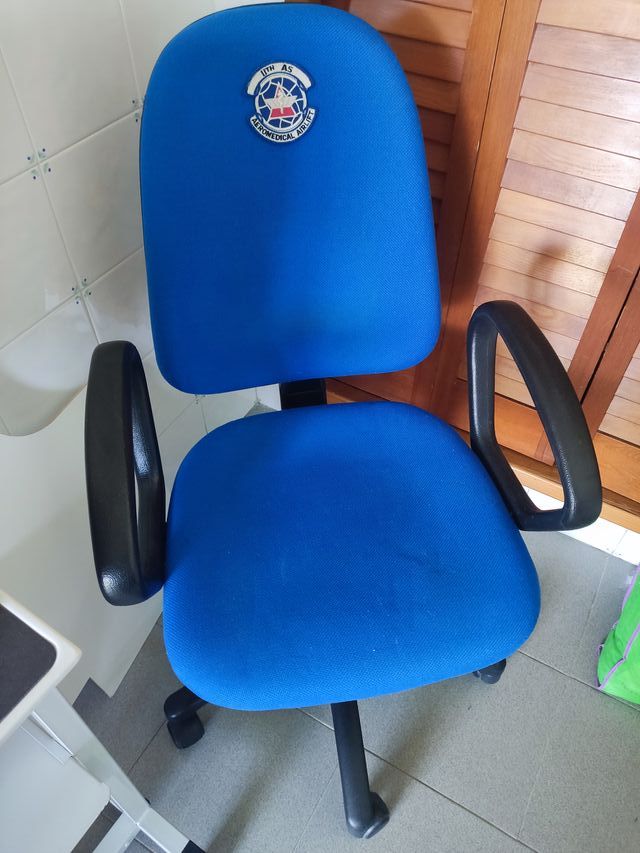 Silla de oficina con ruedas