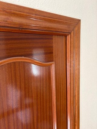 puertas con sus embellecedores