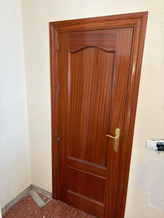 puertas con sus embellecedores